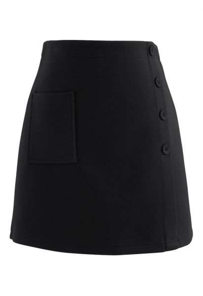Mini-saia de botões decorada com mistura de lã em preto
