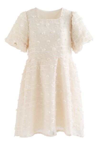 Mini vestido com sobreposição de malha de algodão doce 3D em creme
