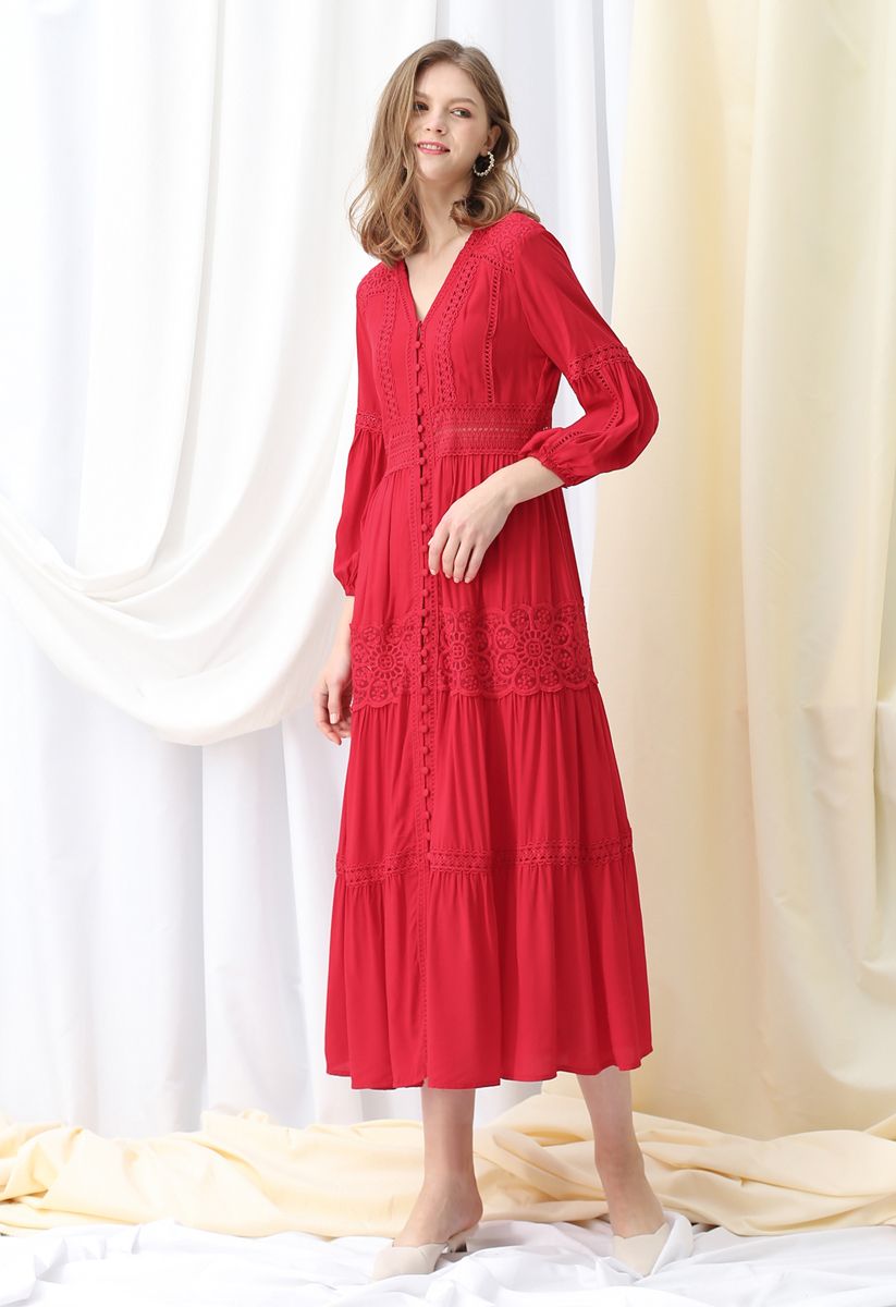 Vestido Boho Maxi de crochê bordado com botões em vermelho