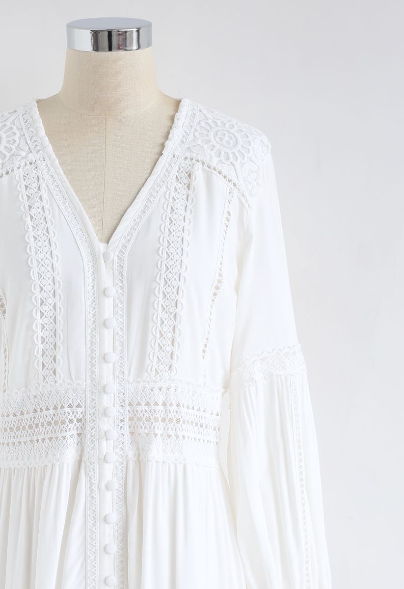 Vestido Boho Maxi de crochê bordado com botões em branco