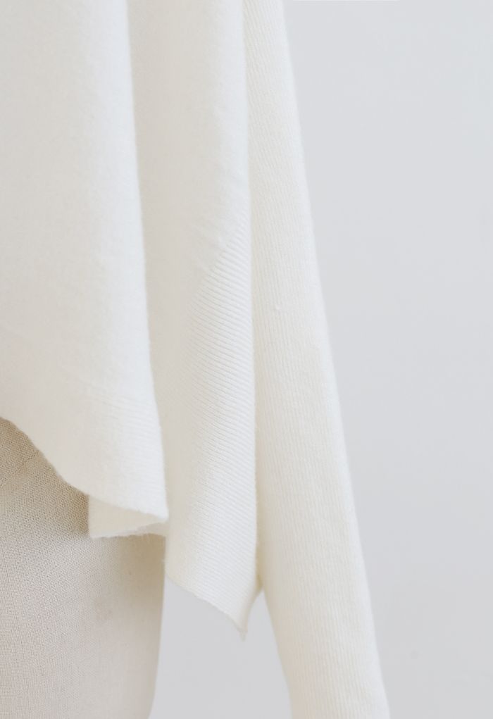 Suéter macio com bainha flare em marfim