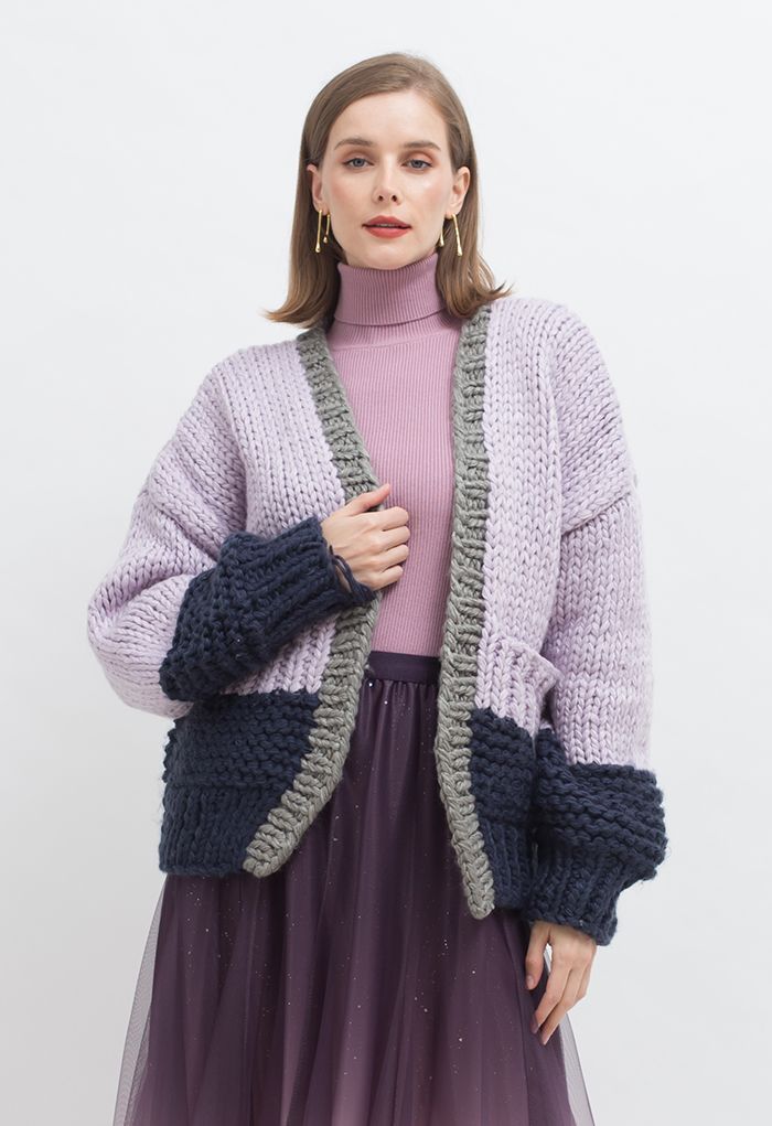 Cardigan tricotado à mão com cores bloqueadas em violeta