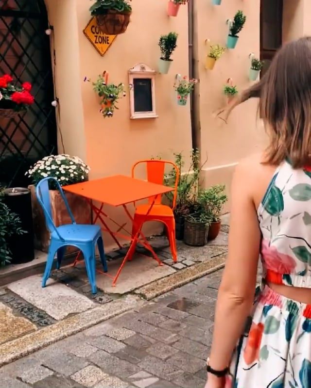 Vestido maxi decote halter pintado diversão de verão