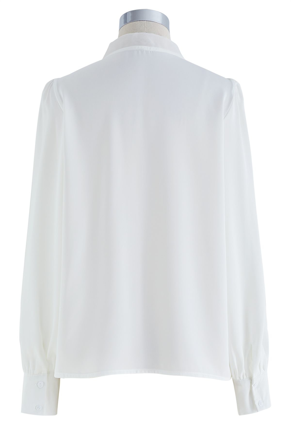 Camisa de nó pérola com acabamento acetinado em branco