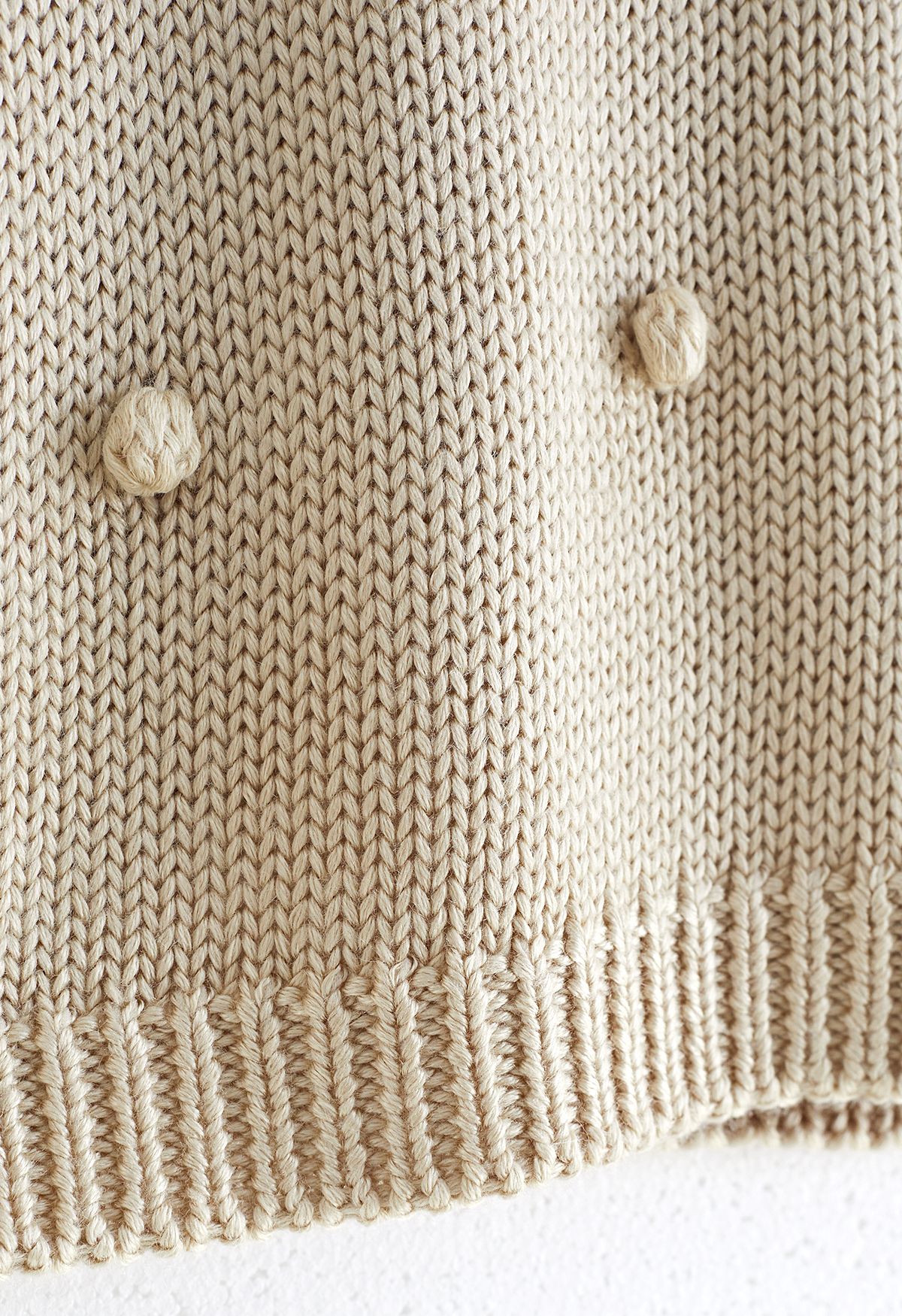 Suéter Pom-Pom tricotado à mão em creme para crianças