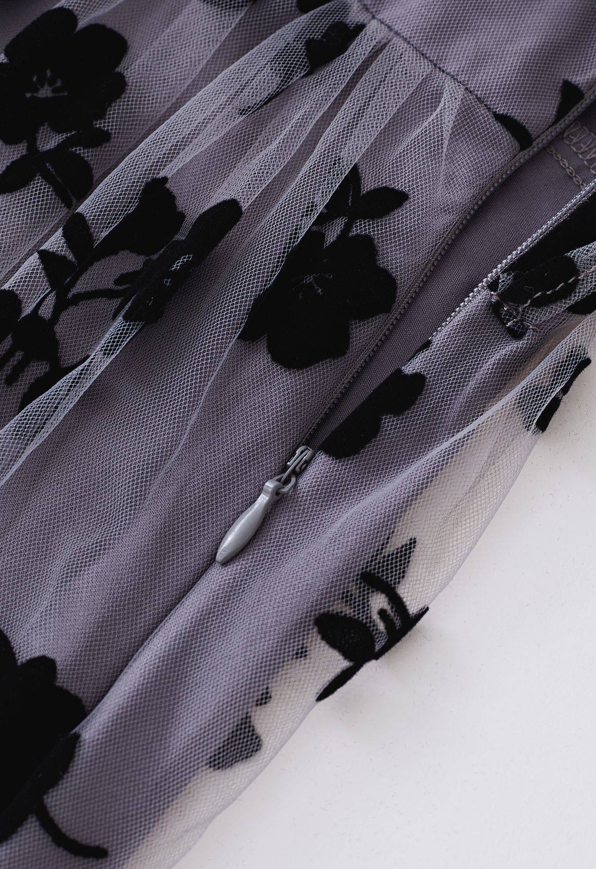 Vestido maxi envoltório de malha 3D Posy em cinza