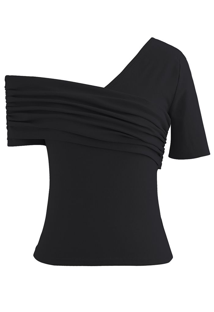 Blusa de manga curta oblíqua de um ombro só em preto