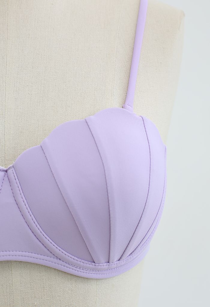 Conjunto de biquíni com cordão em forma de concha lilás