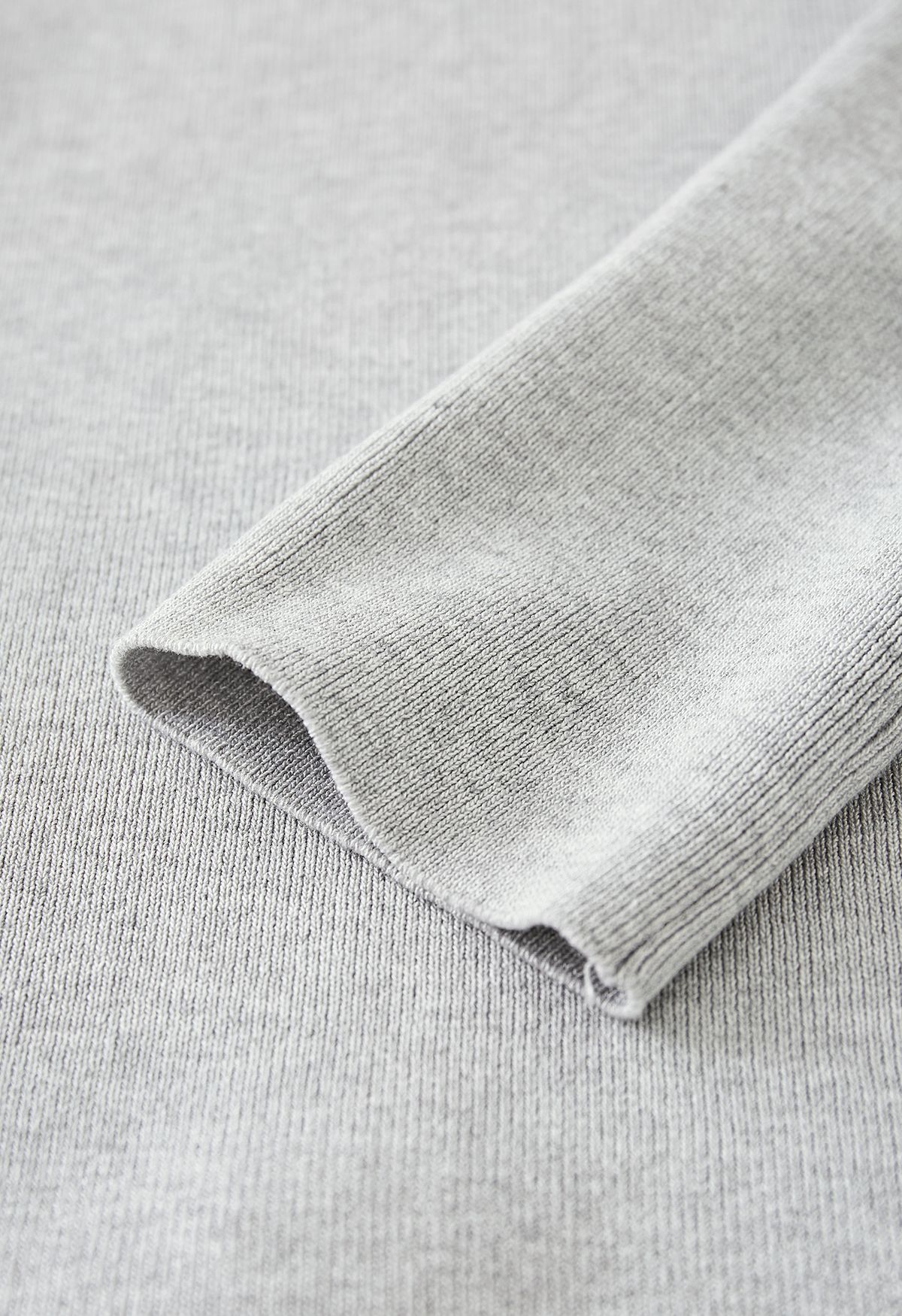 Cardigan de tricô com lapela larga e cintura em cinza