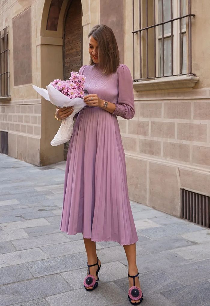 Vestido maxi com cinto plissado em lilás