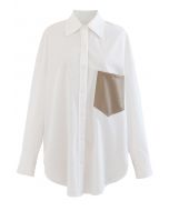 Camisa branca com bolso de couro falso