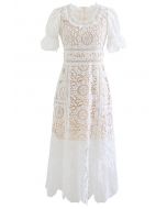 Vestido midi de crochê floral manga curta em branco